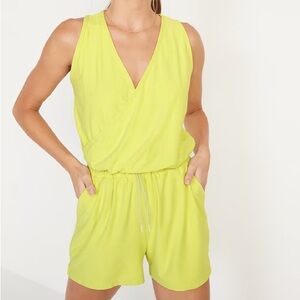 Old Navy Active XL Citrine Breathe ON Cross-Front V-Neck Romper 3.5 Inch Inseam